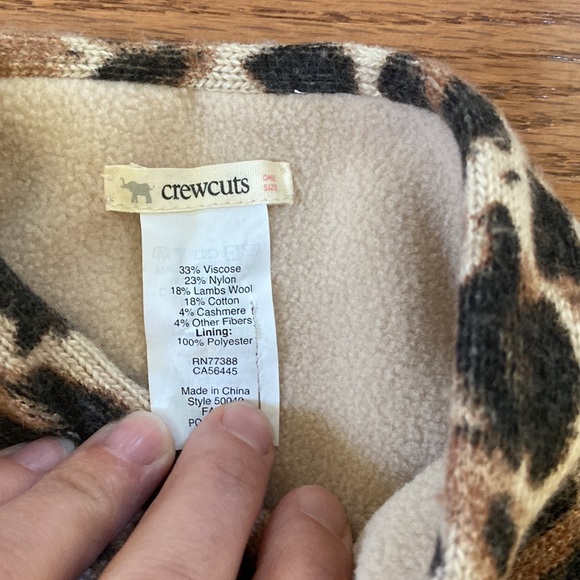 Crewcuts leopard scarf/mitten set - Picture 3 of 3